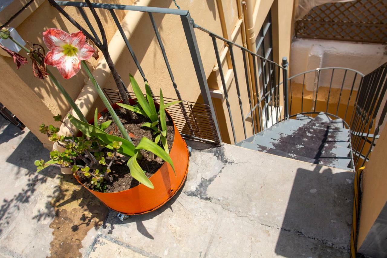 Central 2-Bedroom Apartment With Rooftop Access! Ep9G Athens Exterior photo